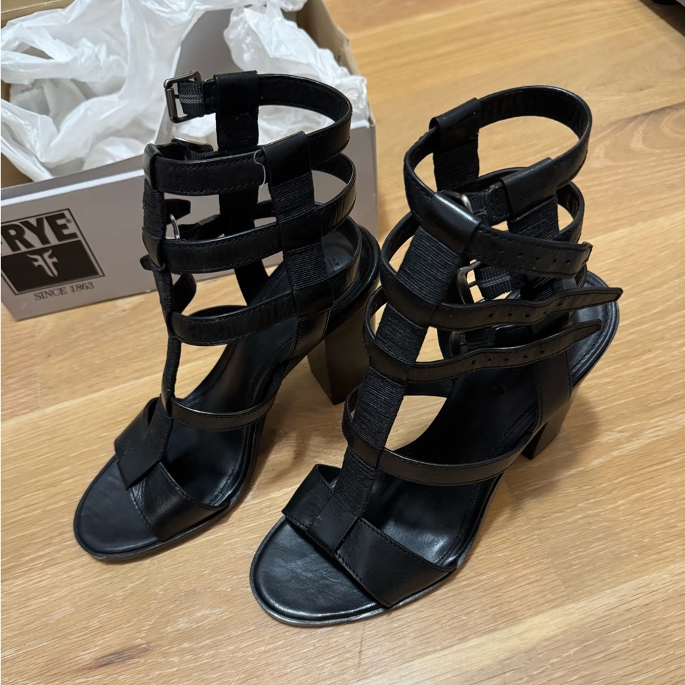 NWT Frye gladiator sandals